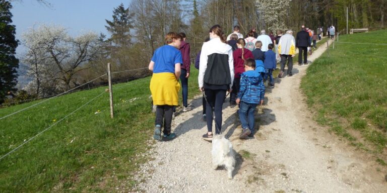 Kreuzweg für Familienauf den Sulperg