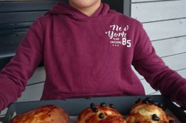 Brotbacken mit den Erstkommunionkinder 5