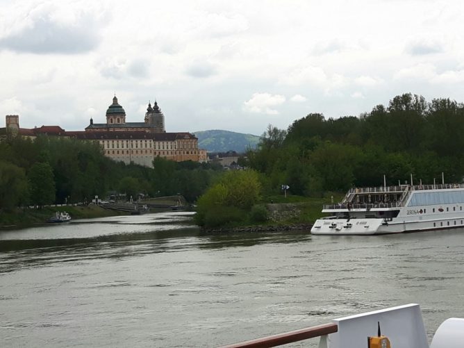 Pfarreireise - auf der Donau nach Wien, Budapest, Bukarest - täglich "live" dabei 11