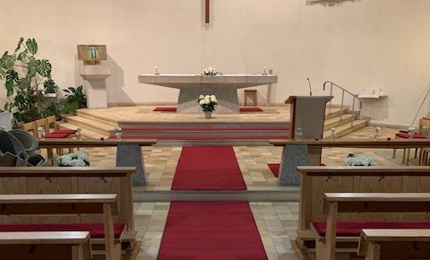Kirche Bruder Klaus, Bankkissen und Teppiche