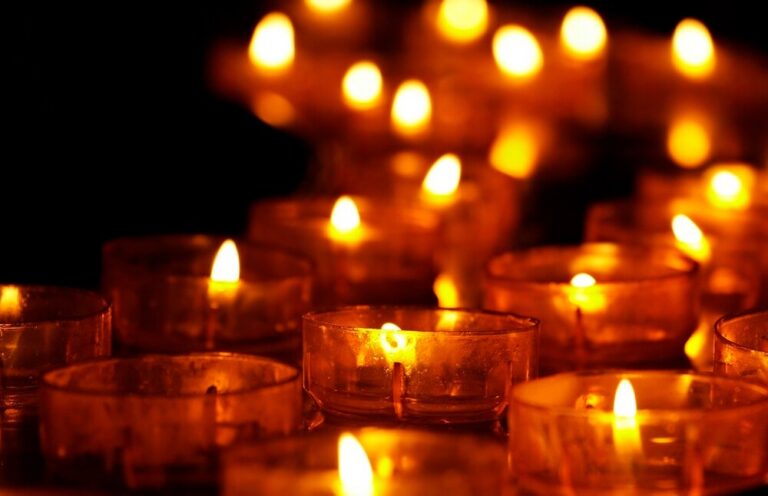 Roratefeiern – Lichtmomente im Advent